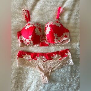 Victoria's Secret Red and Cream Lace Bra Set